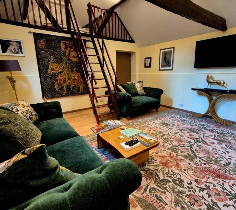 Photo of Livingroom in Coleman's Hatch