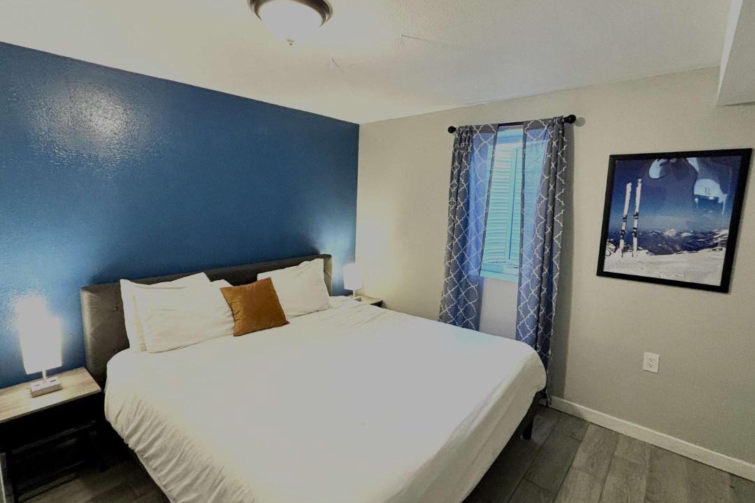 Photo of Bedroom in Twin Lakes
