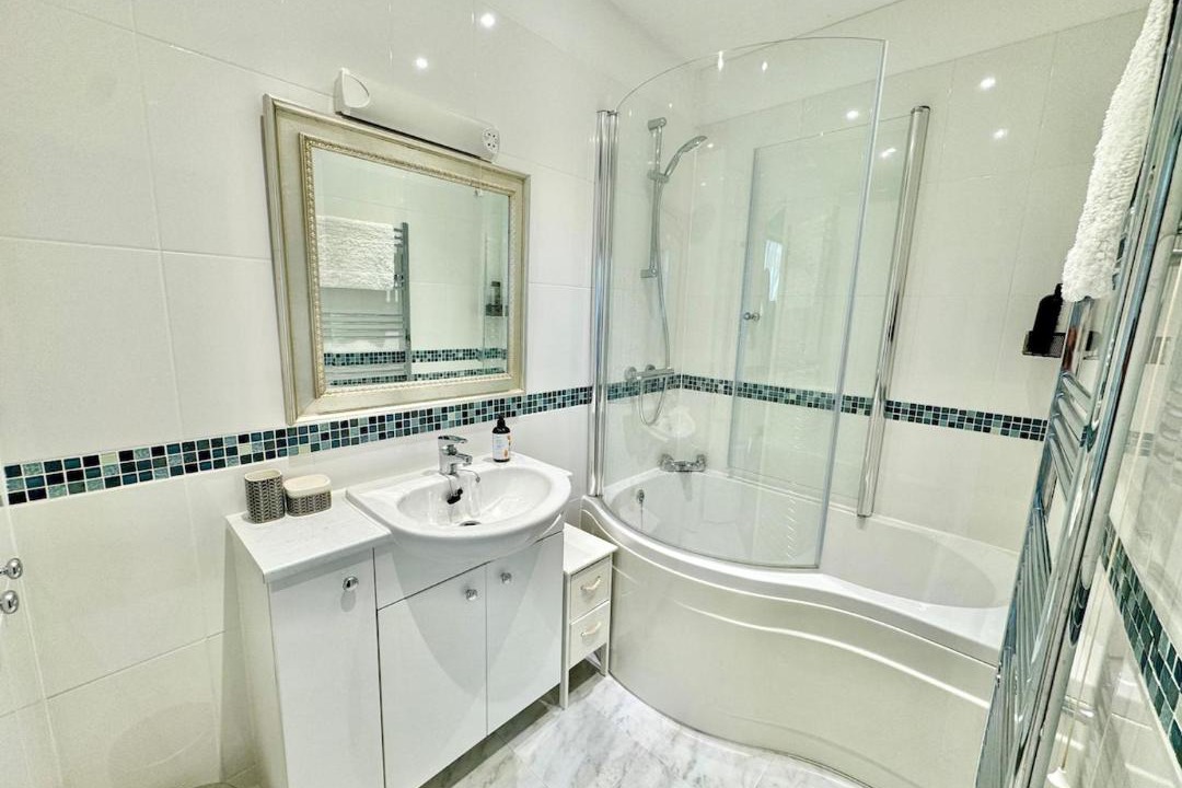 Photo of Bathroom in Summertown