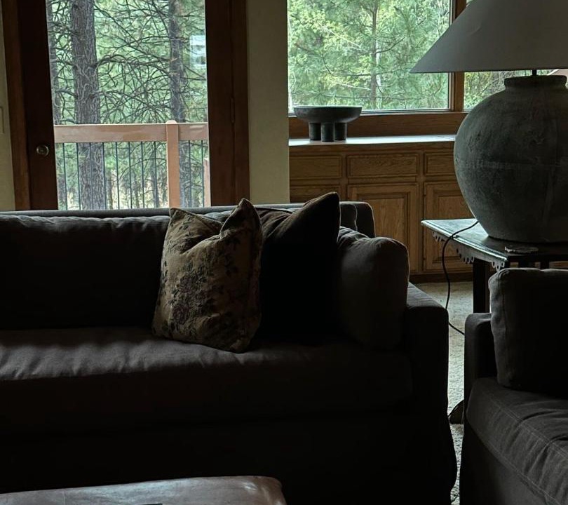 Photo of Livingroom in Black Butte Ranch