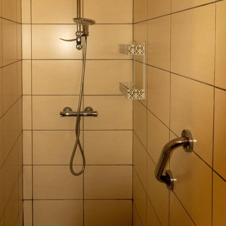 Photo of Bathroom in Landrecies