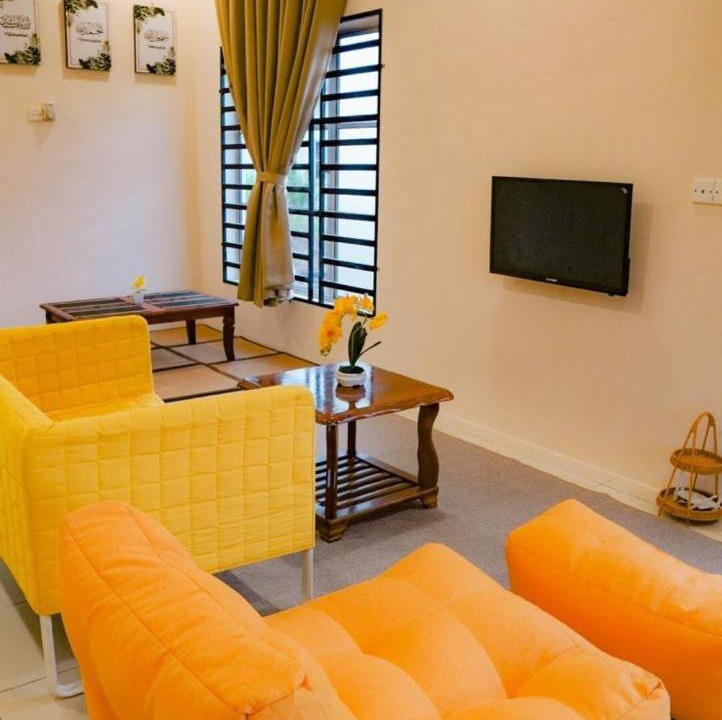 Photo of Livingroom in Perak Tengah District