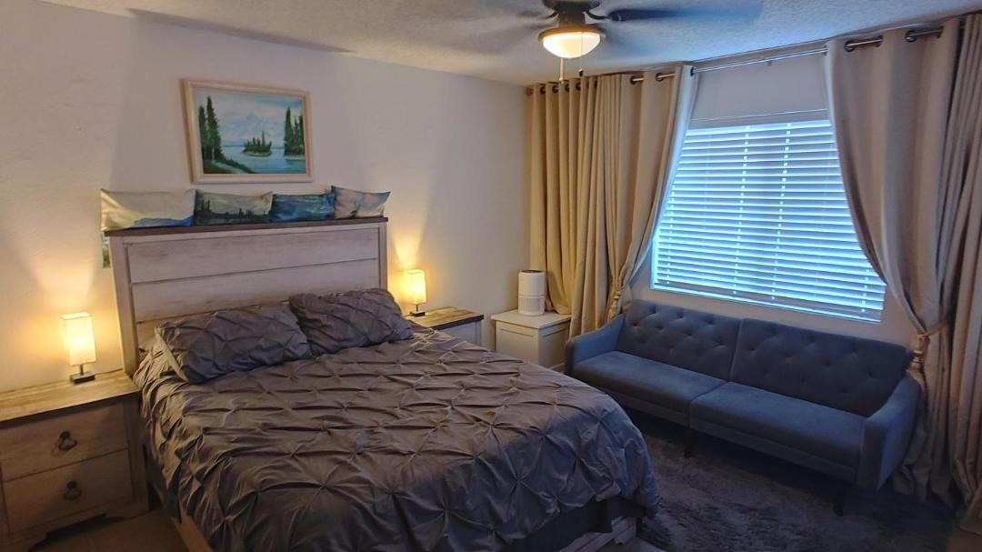 Photo of Bedroom in Santa Clarita