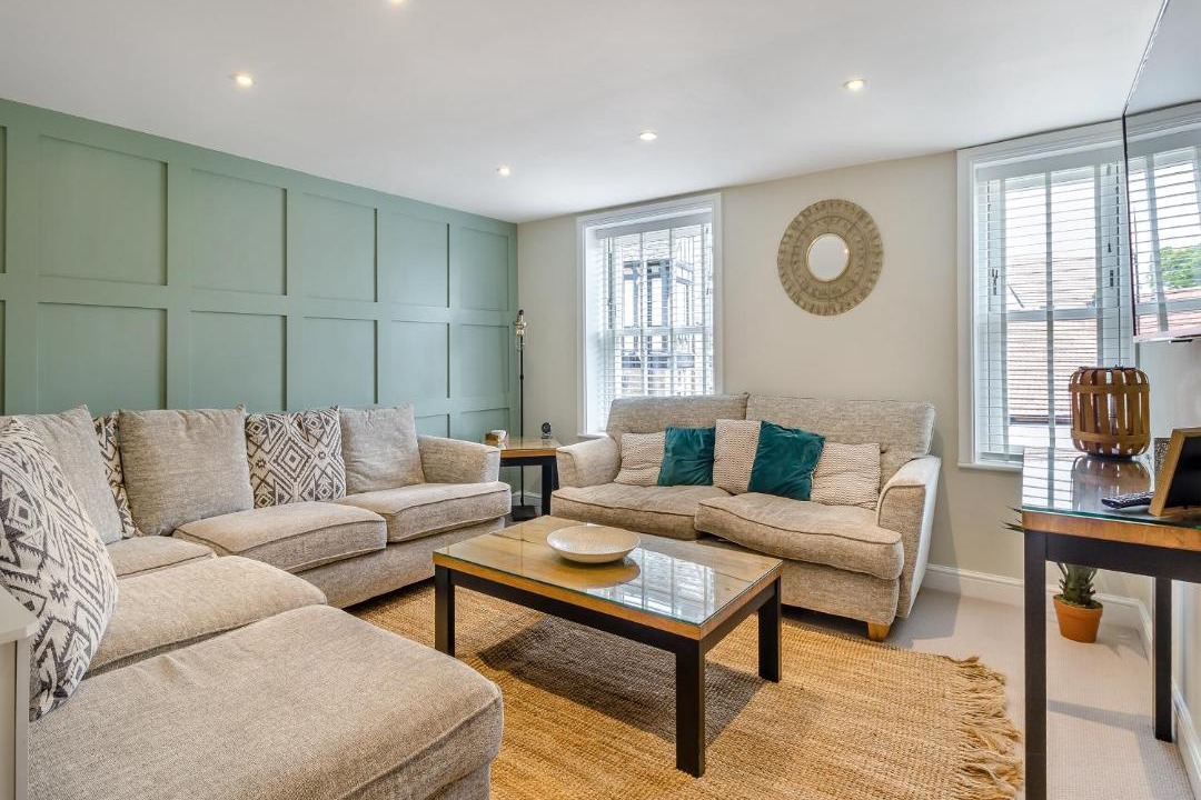 Photo of Others in Ault Hucknall