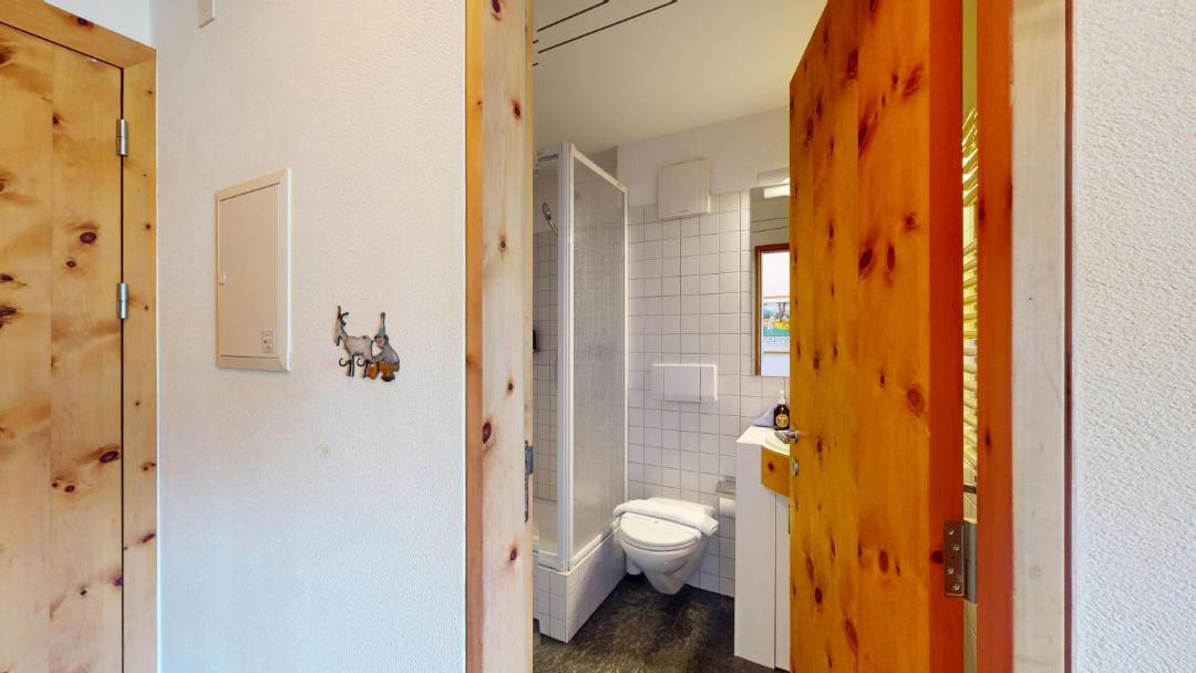 Photo of Bathroom in Silvaplana