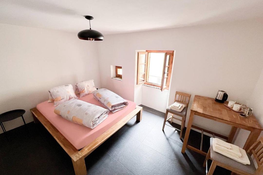 Photo of Bedroom in Li Curt