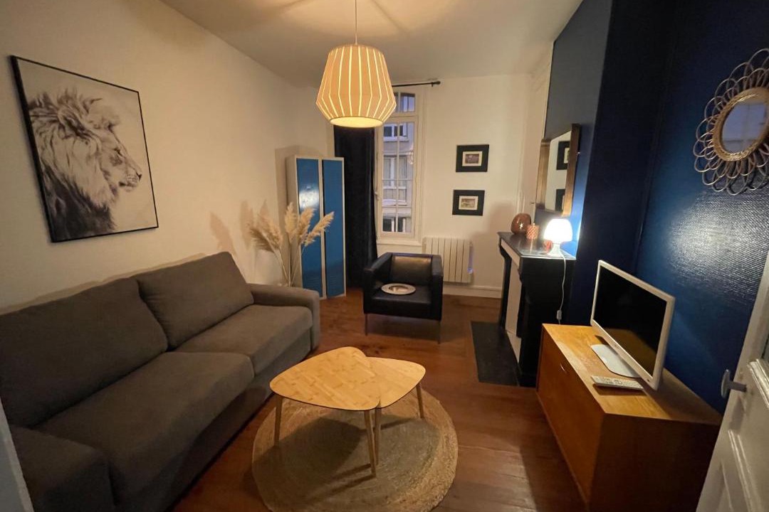 Photo of Others in Anatole France Danton