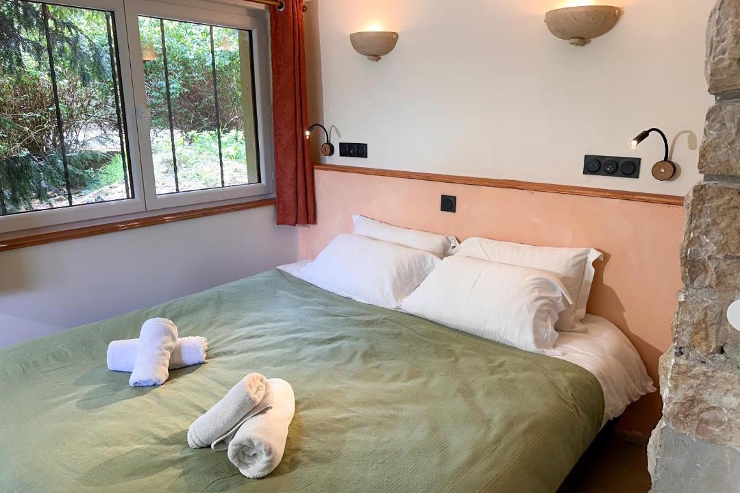 Photo of Bedroom in Yenne