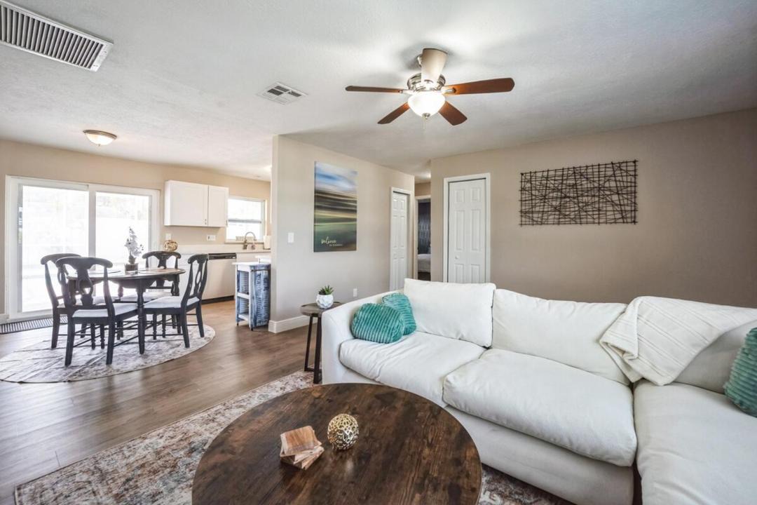 Photo of Others in Apollo Beach