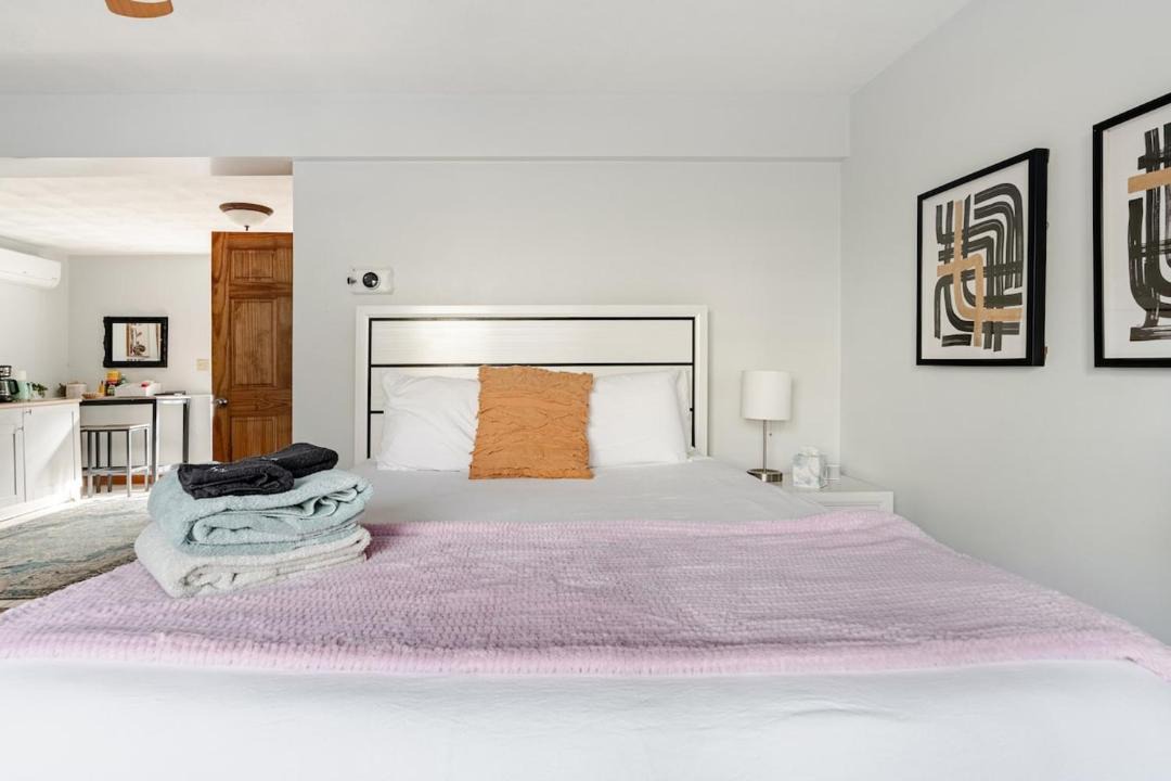 Photo of Bedroom in Beverly