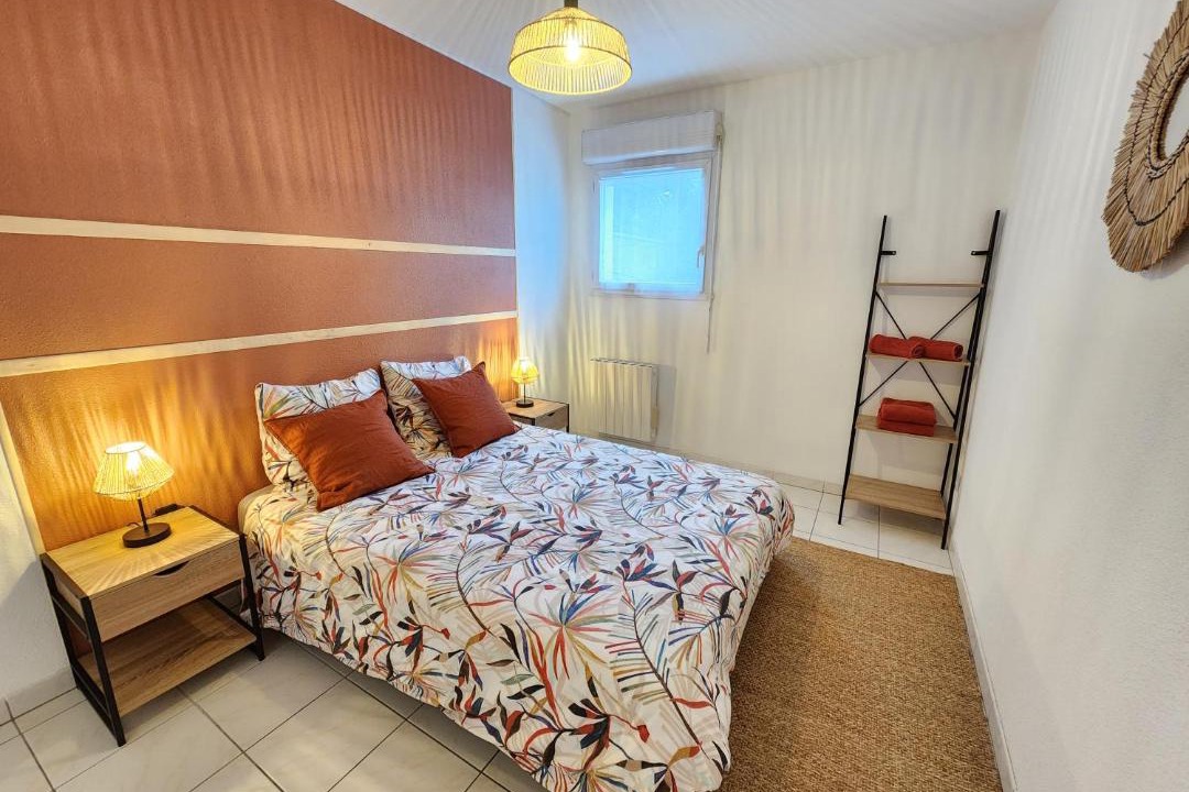 Photo of Bedroom in Begles