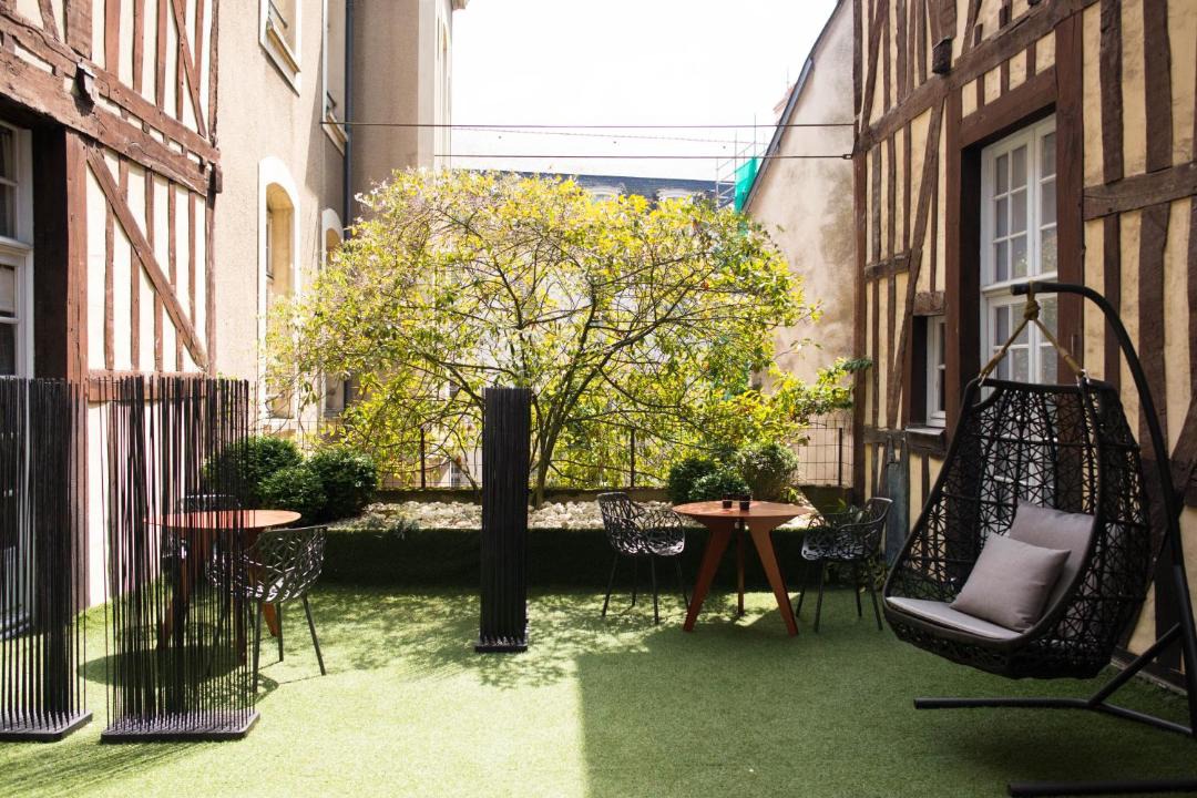 Photo of Others in Centre