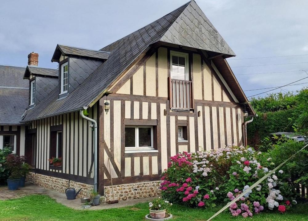 Photo of Others in Bernay
