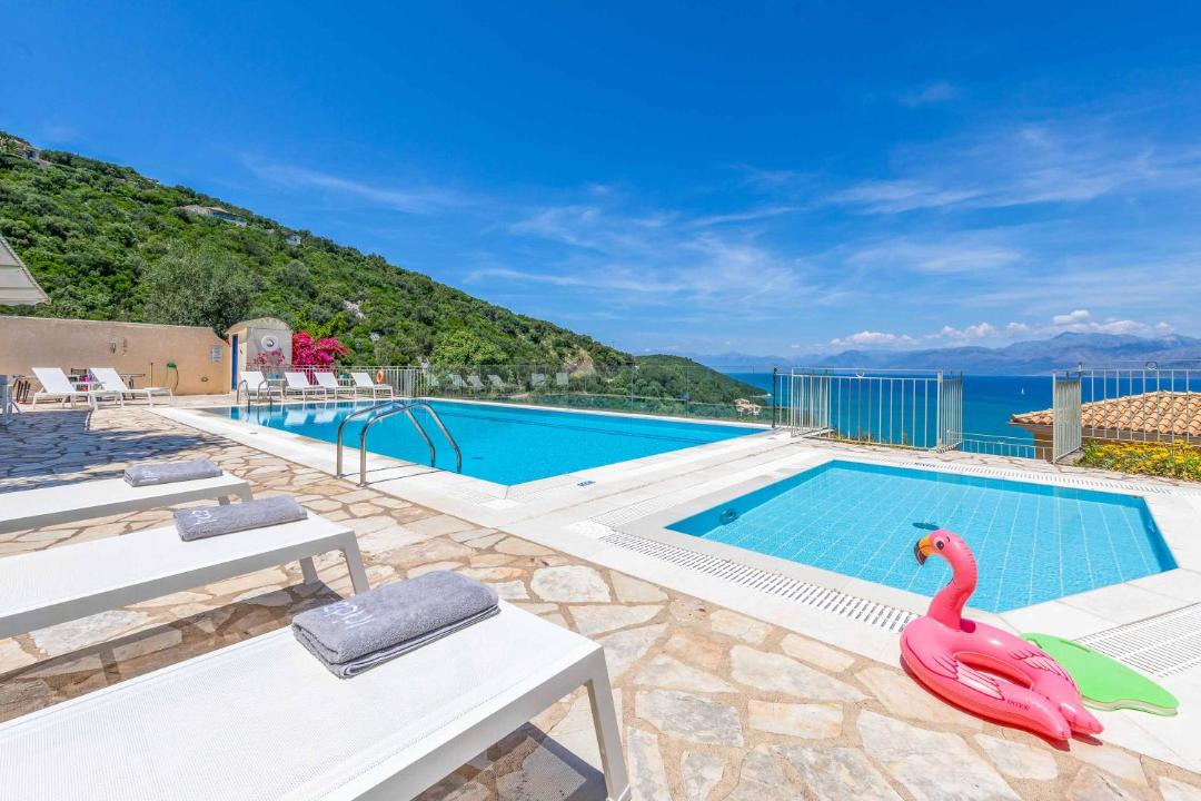 Photo of Others in Apraos