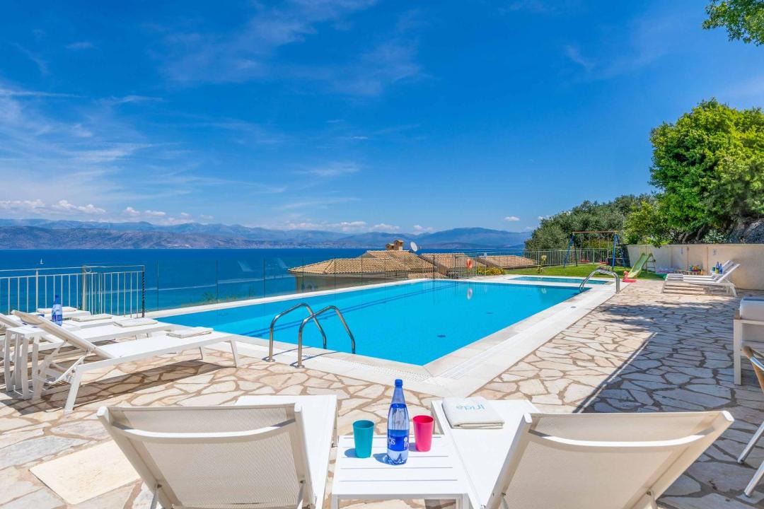 Photo of Others in Apraos