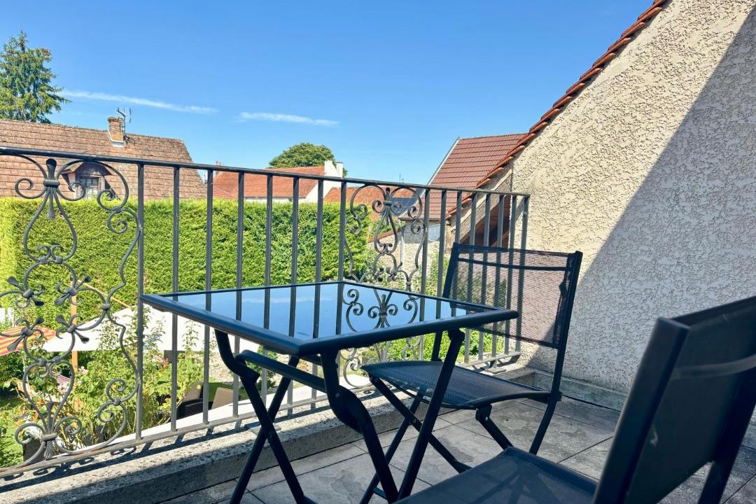 Photo of Patio Balcony in Flagey-Echezeaux