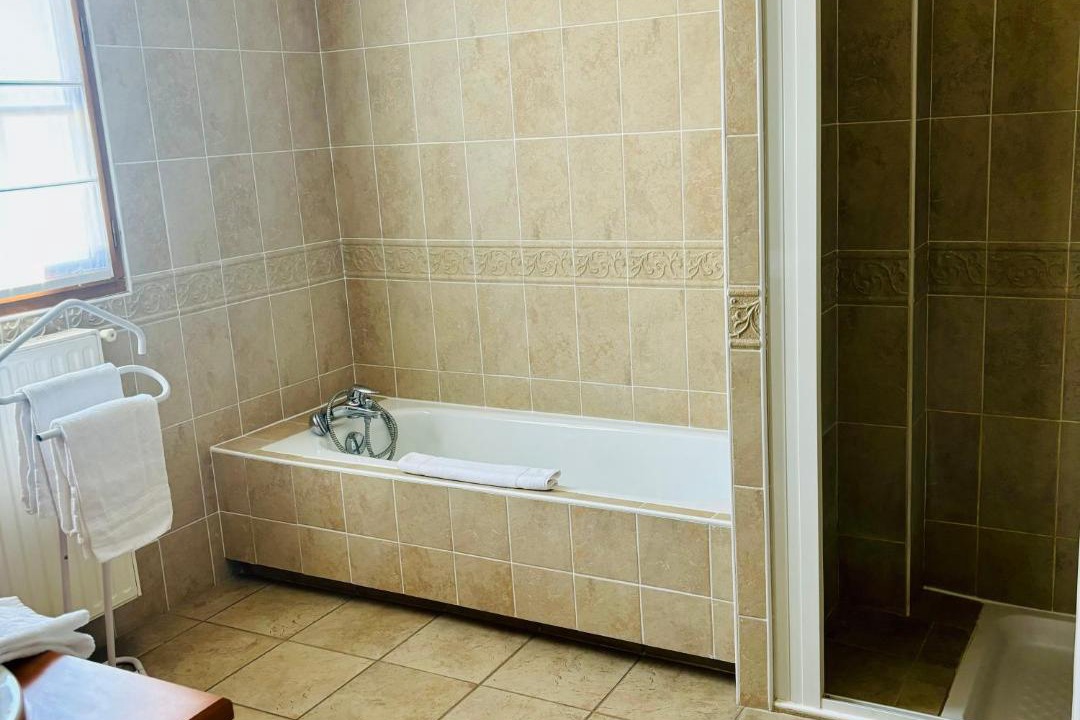 Photo of Bathroom in Flagey-Echezeaux