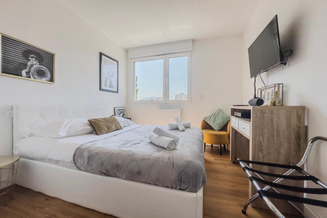 Photo of Bedroom in Secteur 4