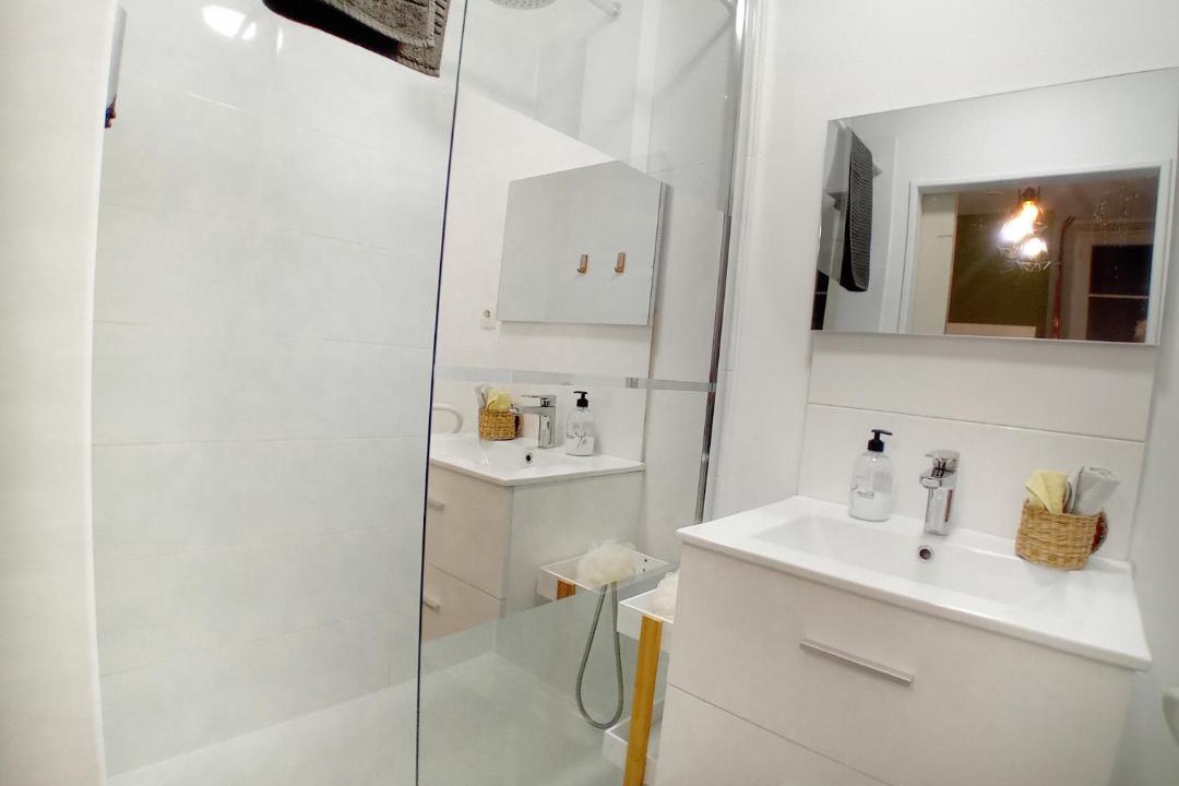 Photo of Bathroom in Oloron-Sainte-Marie