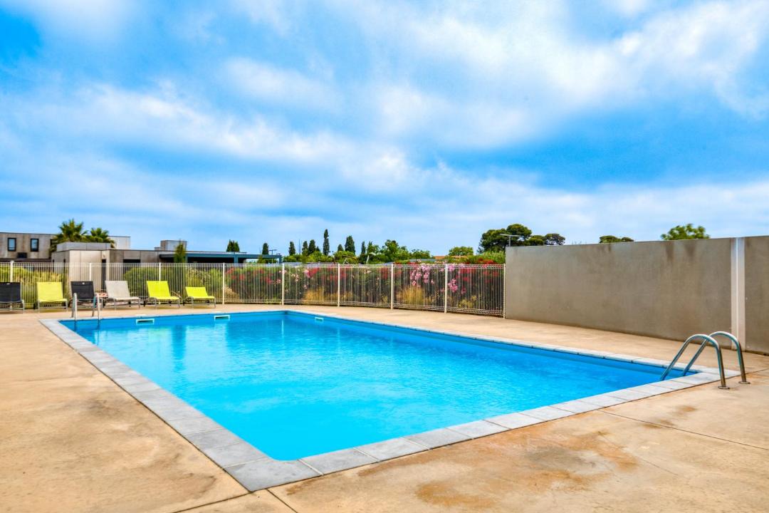 Photo of Others in Pomerols