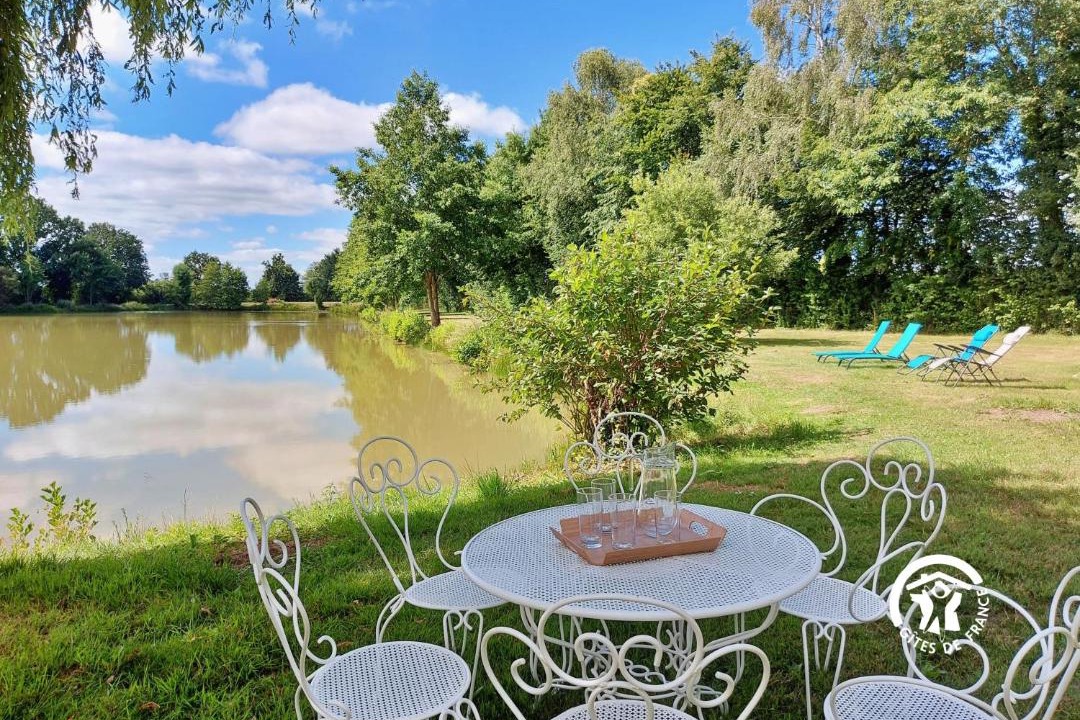 Photo of Others in Aron