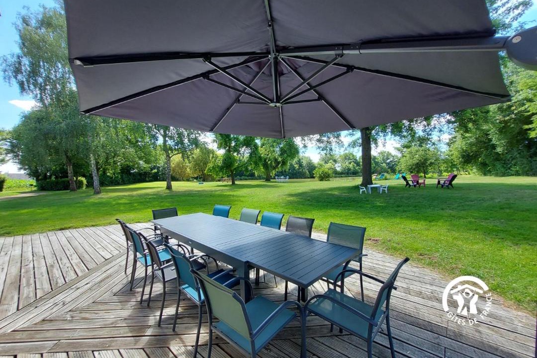 Photo of Others in Aron