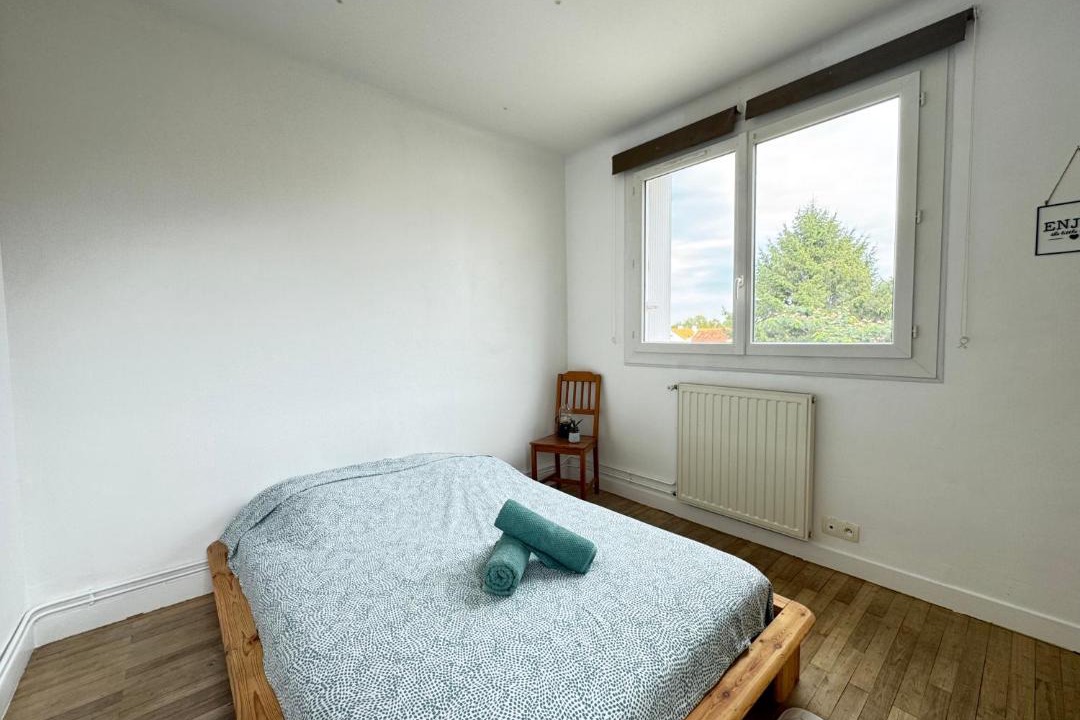 Photo of Bedroom in Reze