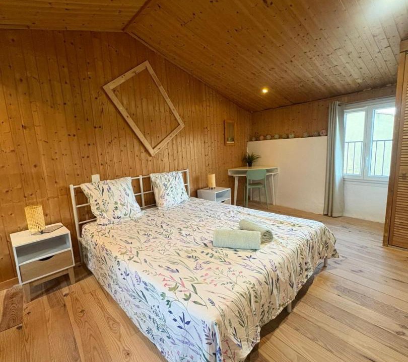 Photo of Others in Bonson