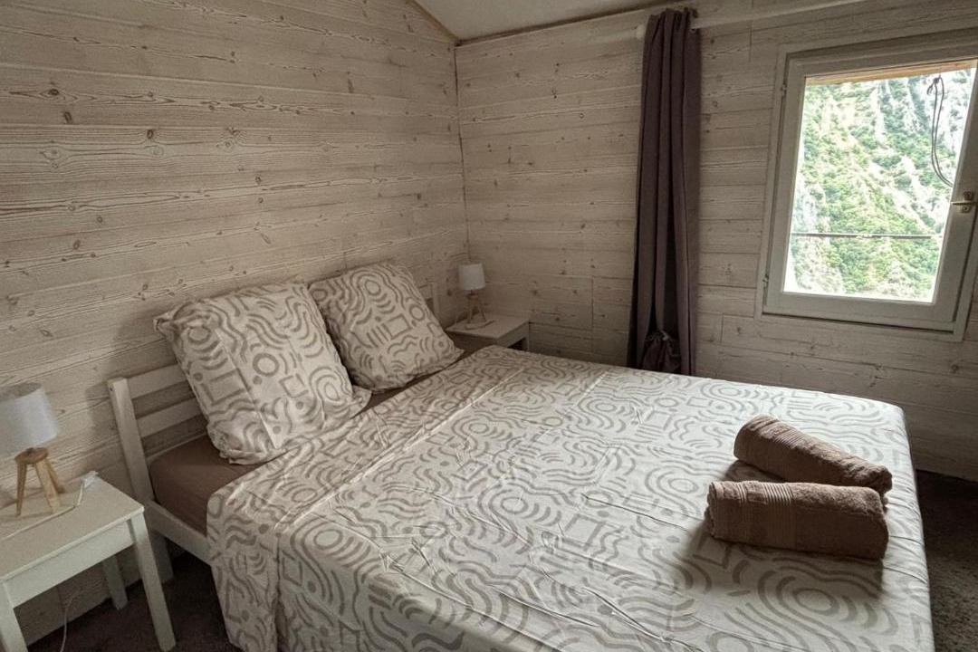 Photo of Others in Bonson