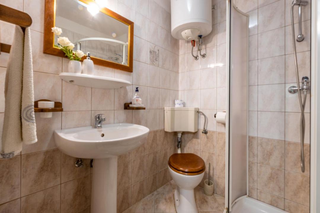 Photo of Bathroom in Munci