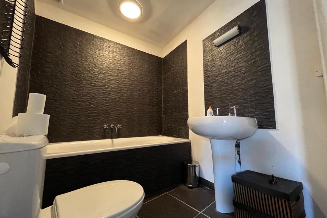 Photo of Bathroom in Montbrun-des-Corbieres