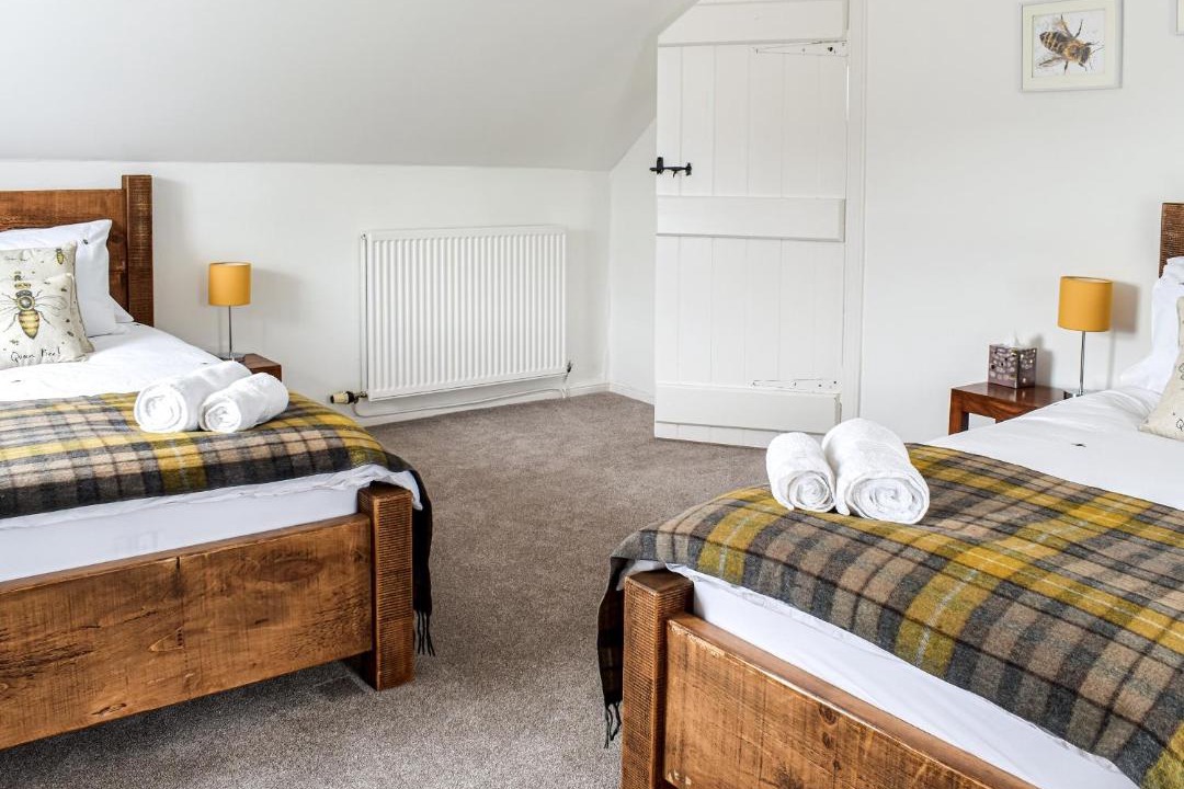 Photo of Others in Duns