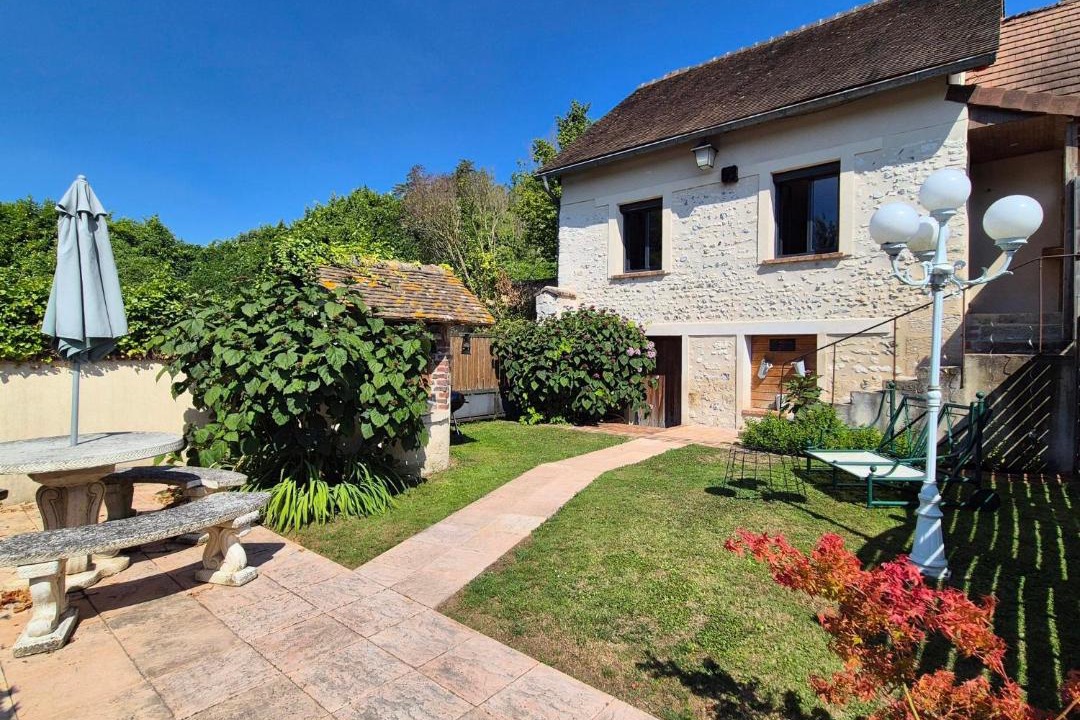 Photo of Others in Sainte-Genevieve-les-Gasny