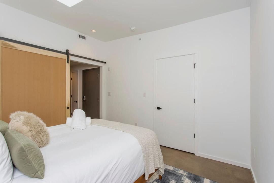 Photo of Bedroom in Washington Square West