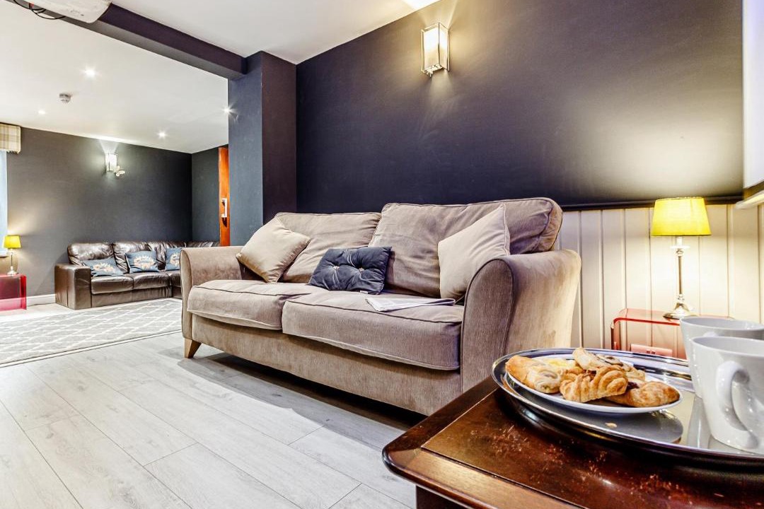 Photo of Others in Mauchline