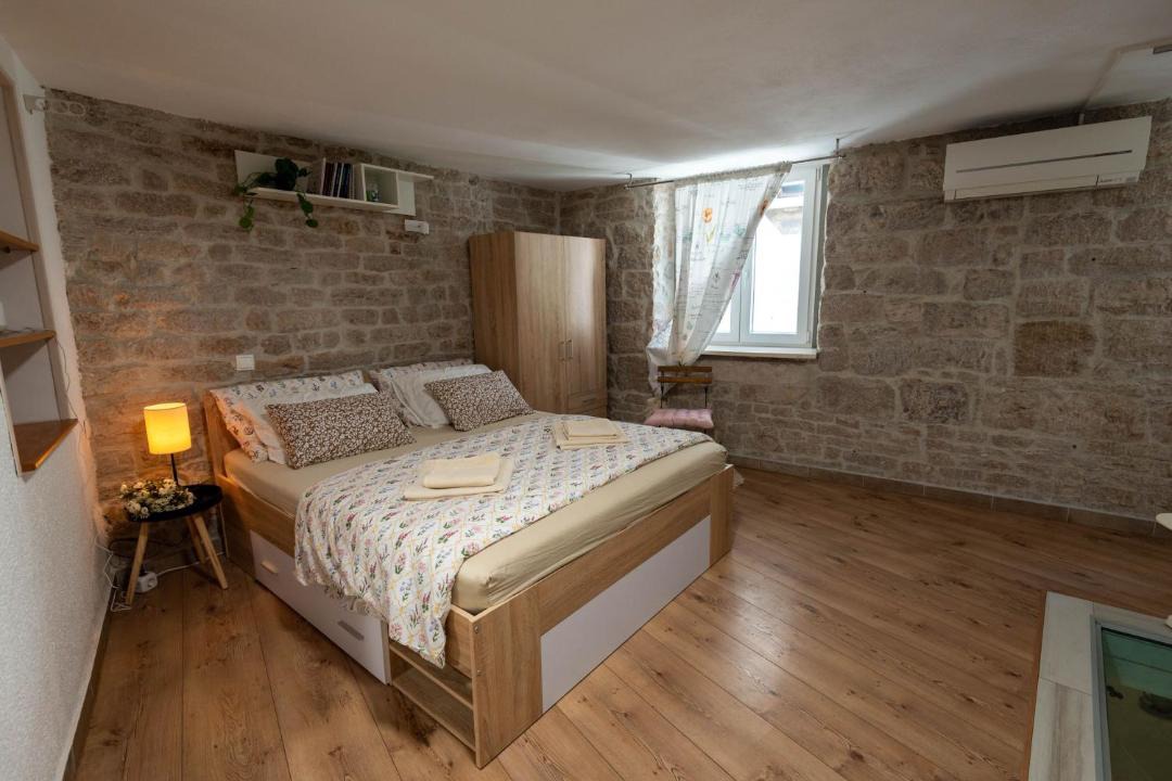 Photo of Bedroom in Grad