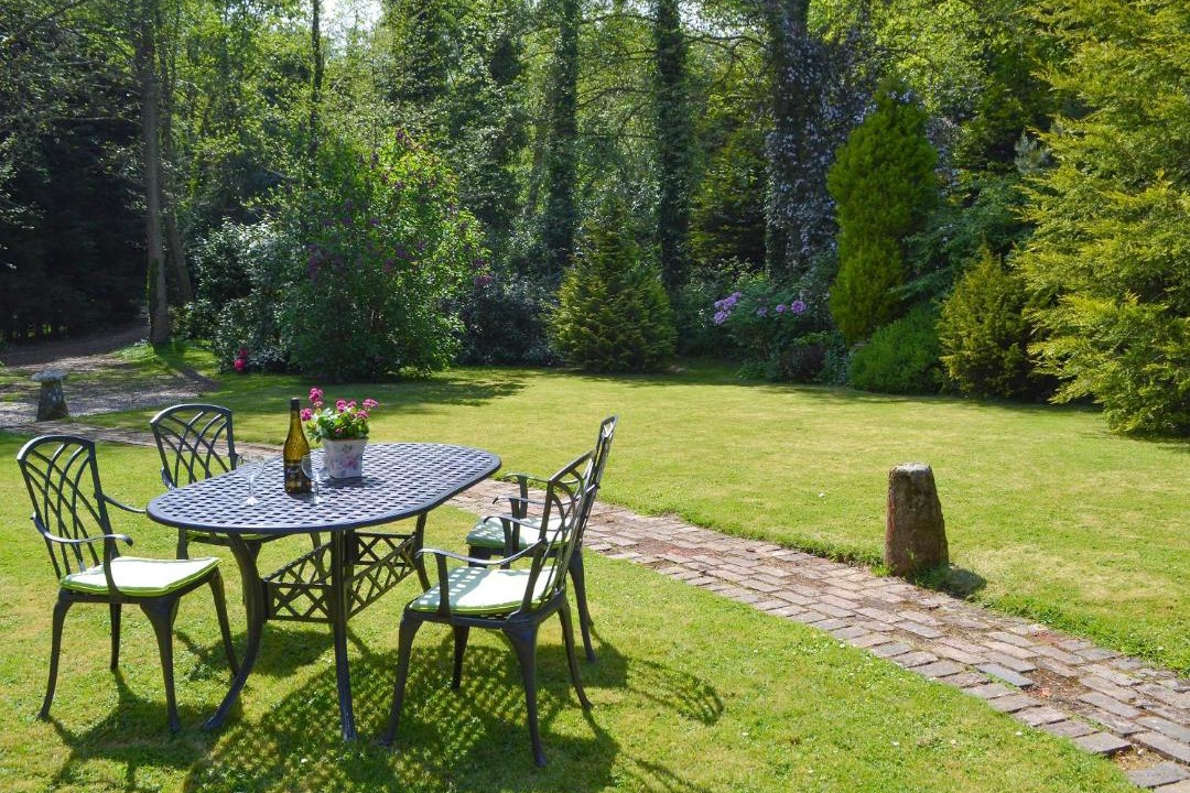 Photo of Others in Ewhurst Green