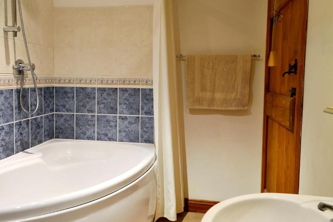 Photo of Bathroom in Toddington