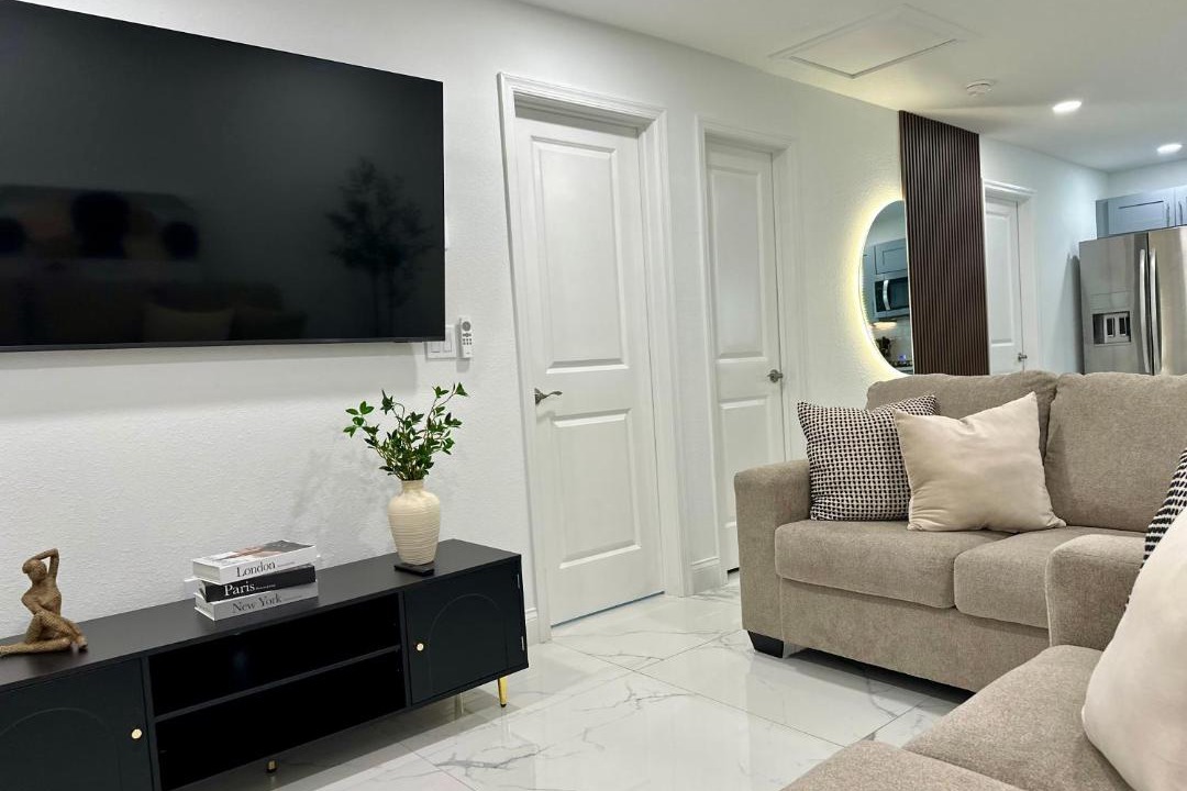 Photo of Livingroom in Carrollwood