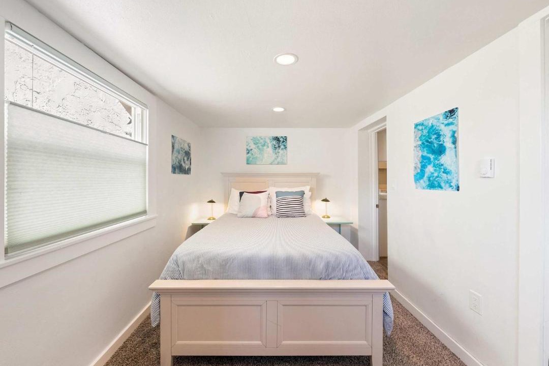 Photo of Bedroom in Opal Cliffs