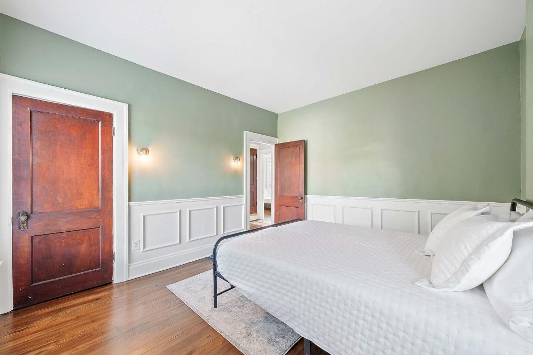 Photo of Bedroom in Franklin Park