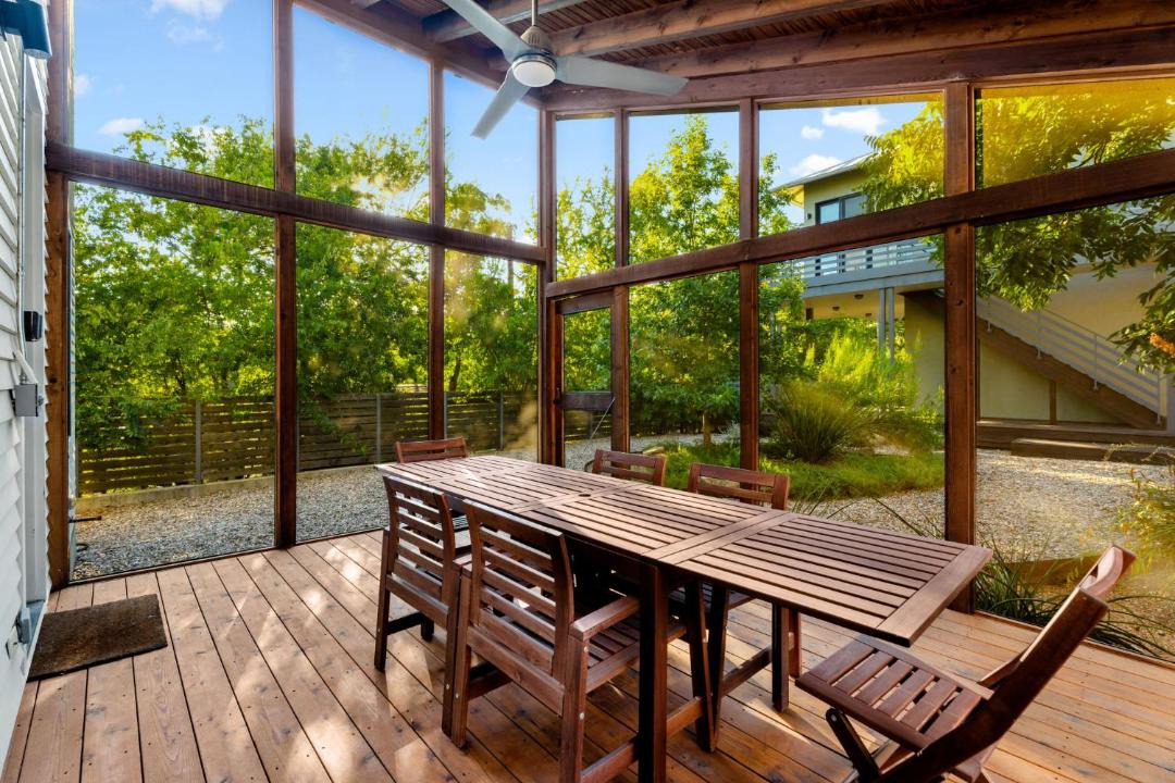Photo of Patio Balcony in Foster Heights