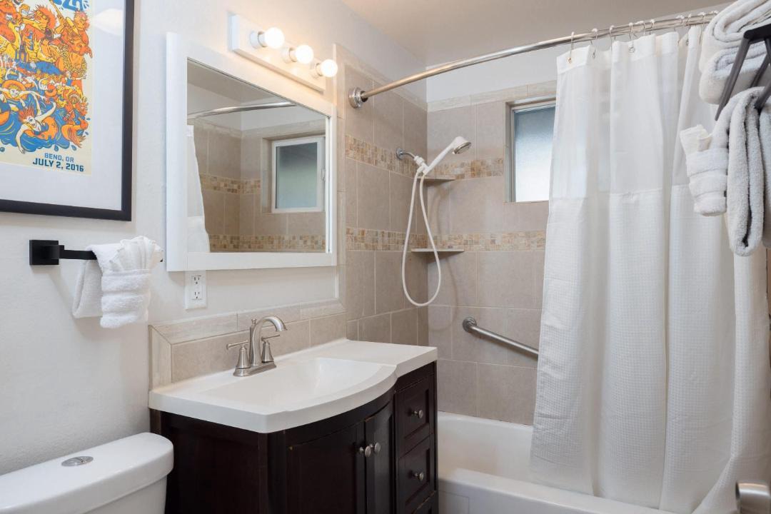 Photo of Bathroom in Orchard District