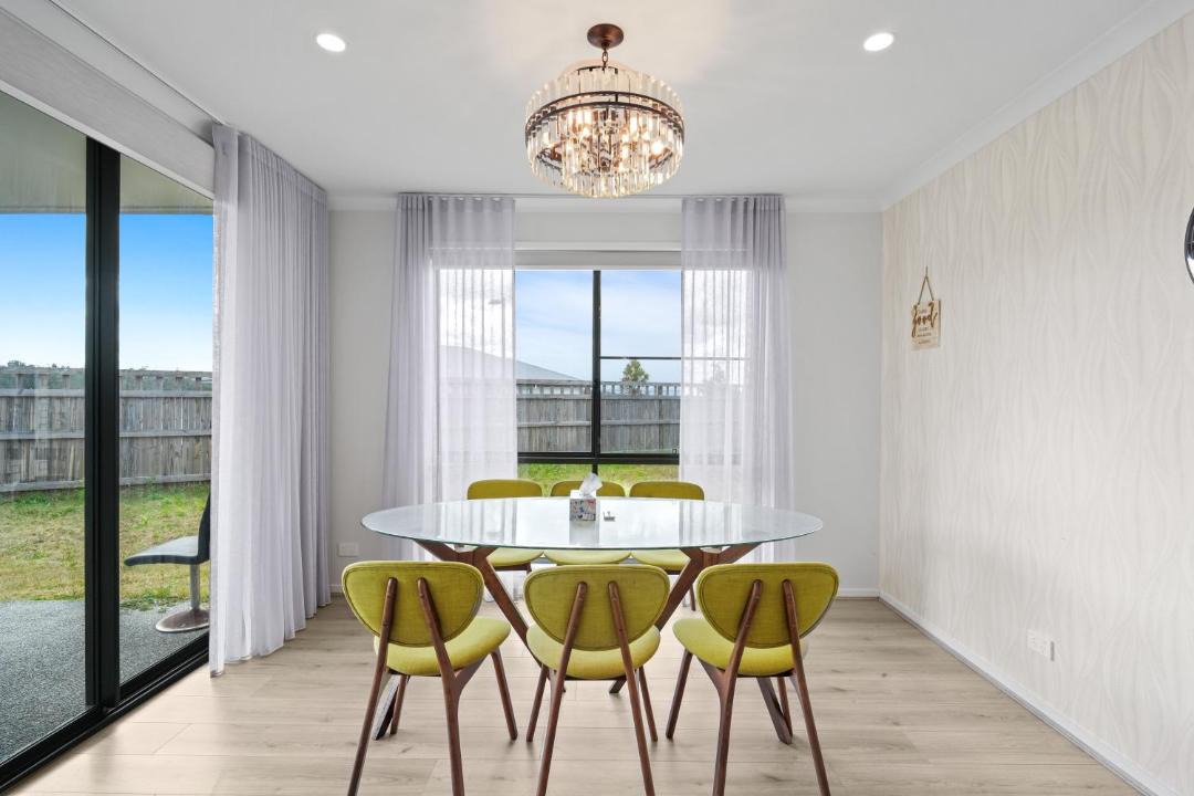 Photo of Others in Spring Mountain