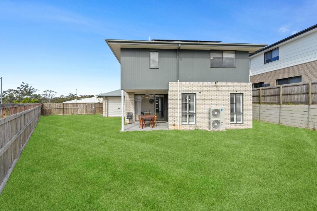 Photo of Others in Spring Mountain