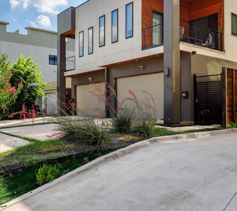 Photo of Others in Old East Dallas