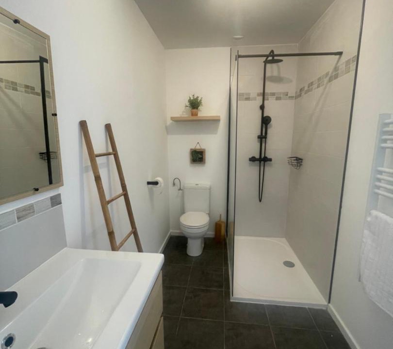 Photo of Bathroom in Olonzac