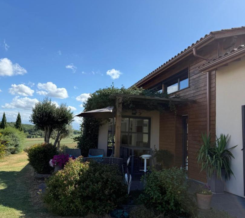 Photo of Others in Clermont-Pouyguilles