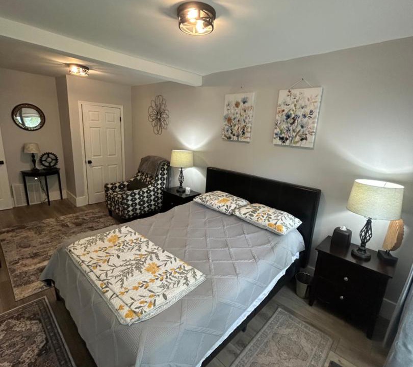 Photo of Bedroom in Downtown Niagara Falls