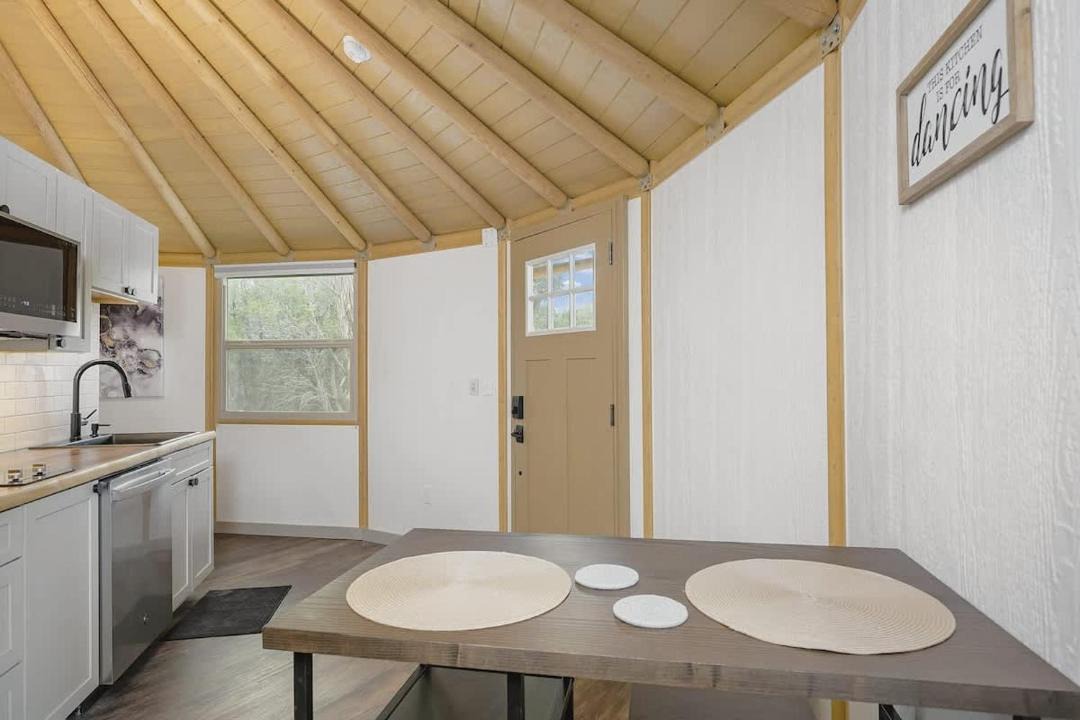 Photo of Kitchen in Canyon Lake
